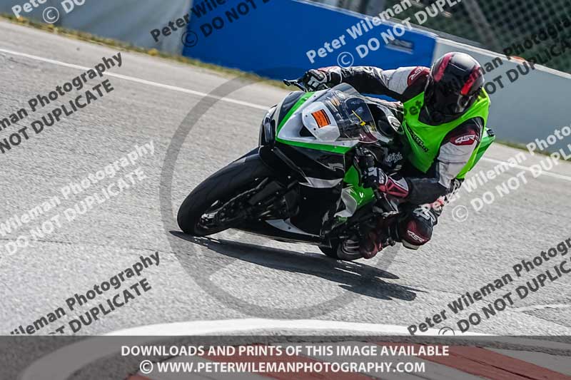 donington no limits trackday;donington park photographs;donington trackday photographs;no limits trackdays;peter wileman photography;trackday digital images;trackday photos